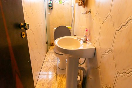 Casa à venda com 231m², 6 quartos e 1 vagaCasa 3 - Banheiro 2