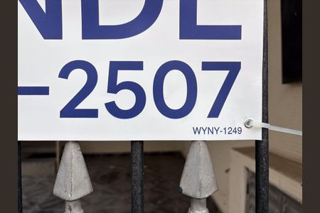 Casa à venda com 231m², 6 quartos e 1 vagaPlaca instalada 