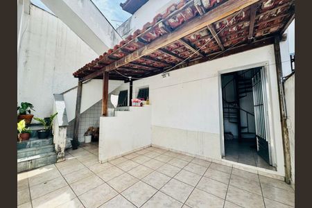 Casa à venda com 125m², 2 quartos e 2 vagas