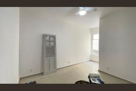 Sala de apartamento para alugar com 2 quartos, 70m² em Vila Isabel, Rio de Janeiro
