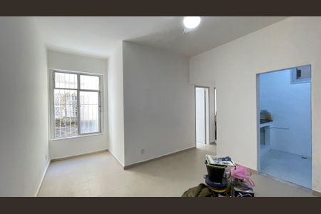 Sala de apartamento para alugar com 2 quartos, 70m² em Vila Isabel, Rio de Janeiro