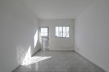 Casa para alugar com 130m², 2 quartos e 6 vagasSala