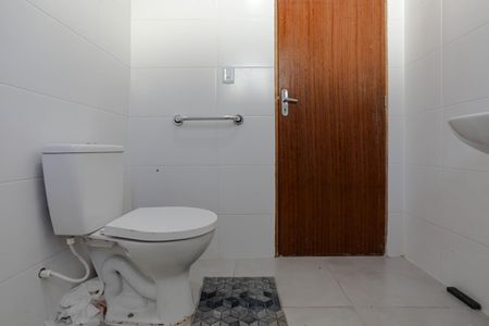 Casa para alugar com 130m², 2 quartos e 6 vagasBanheiro