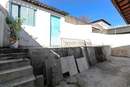 Casa para alugar com 130m², 2 quartos e 6 vagasQuintal