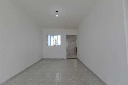Casa para alugar com 130m², 2 quartos e 6 vagasSala