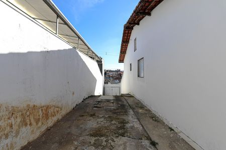 Casa para alugar com 130m², 2 quartos e 6 vagasCorredor de Serviço