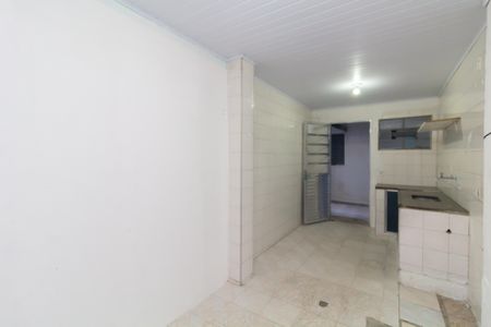 Sala/cozinha de casa para alugar com 1 quarto, 18m² em Conjunto Residencial José Bonifácio, São Paulo
