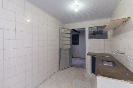Sala/cozinha de casa para alugar com 1 quarto, 18m² em Conjunto Residencial José Bonifácio, São Paulo