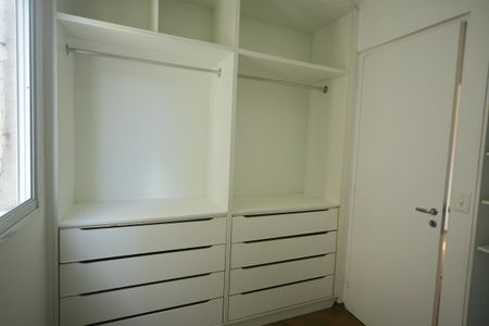 Apartamento à venda com 56m², 3 quartos e 1 vagaQuarto 3 - (closet ) 