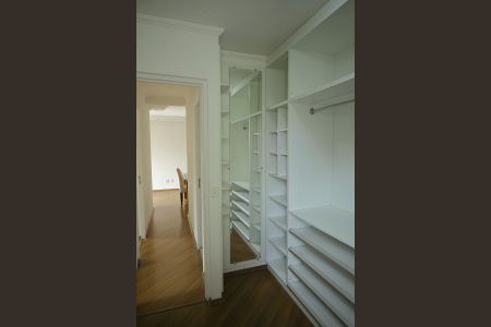 Apartamento à venda com 56m², 3 quartos e 1 vagaQuarto 3 - (closet ) 
