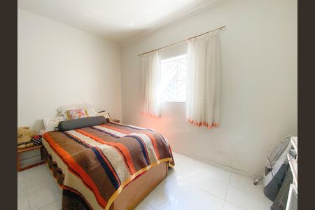 Casa para alugar com 280m², 3 quartos e 3 vagas Casa para alugar com 280m², 3 quartos e 3 vagasQuarto 2