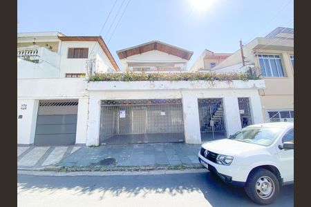 Casa para alugar com 280m², 3 quartos e 3 vagas Casa para alugar com 280m², 3 quartos e 3 vagasPlaquinha ZIYT-542