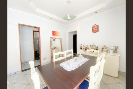 Casa para alugar com 280m², 3 quartos e 3 vagas Casa para alugar com 280m², 3 quartos e 3 vagasSala