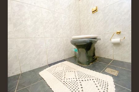Casa para alugar com 280m², 3 quartos e 3 vagas Casa para alugar com 280m², 3 quartos e 3 vagasBanheiro Social