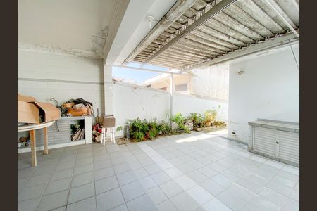 Casa para alugar com 280m², 3 quartos e 3 vagas Casa para alugar com 280m², 3 quartos e 3 vagasQuintal/Área de Serviço