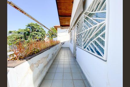 Casa para alugar com 280m², 3 quartos e 3 vagas Casa para alugar com 280m², 3 quartos e 3 vagasVaranda