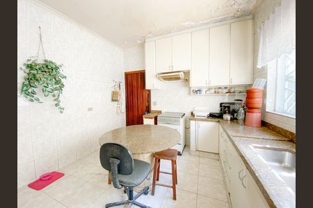 Casa para alugar com 280m², 3 quartos e 3 vagas Casa para alugar com 280m², 3 quartos e 3 vagasCozinha