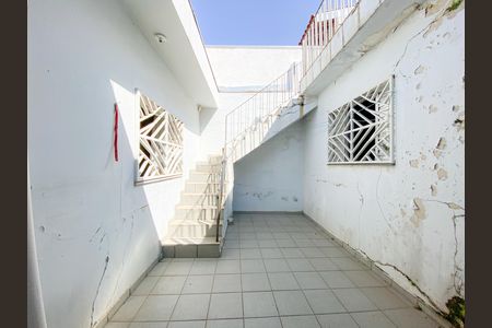 Casa para alugar com 280m², 3 quartos e 3 vagas Casa para alugar com 280m², 3 quartos e 3 vagasVaranda