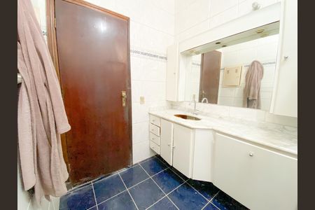 Casa para alugar com 280m², 3 quartos e 3 vagas Casa para alugar com 280m², 3 quartos e 3 vagasBanheiro Suíte