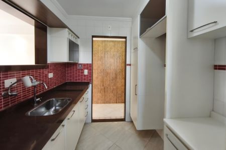 Apartamento para alugar com 75m², 2 quartos e 2 vagas Apartamento para alugar com 75m², 2 quartos e 2 vagasCozinha