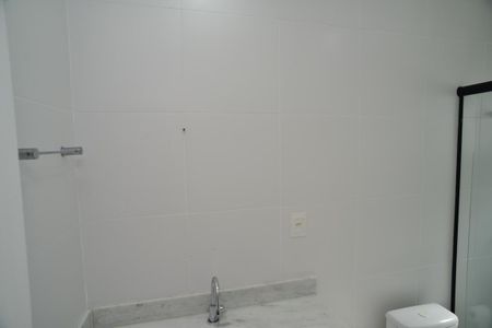 Casa de condomínio à venda com 400m², 6 quartos e 2 vagas Casa de condomínio à venda com 400m², 6 quartos e 2 vagasBanheiro Suíte 2º Piso