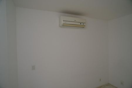 Casa de condomínio à venda com 400m², 6 quartos e 2 vagas Casa de condomínio à venda com 400m², 6 quartos e 2 vagasQuarto