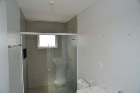 Casa de condomínio à venda com 400m², 6 quartos e 2 vagas Casa de condomínio à venda com 400m², 6 quartos e 2 vagasBanheiro Suíte Principal 2º Piso