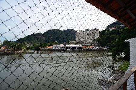 Casa de condomínio à venda com 400m², 6 quartos e 2 vagas Casa de condomínio à venda com 400m², 6 quartos e 2 vagasVaranda Suíte Principal 2º Piso