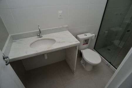 Casa de condomínio à venda com 400m², 6 quartos e 2 vagas Casa de condomínio à venda com 400m², 6 quartos e 2 vagasBanheiro Suíte