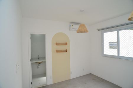 Casa de condomínio à venda com 400m², 6 quartos e 2 vagas Casa de condomínio à venda com 400m², 6 quartos e 2 vagasSuíte 2º Piso