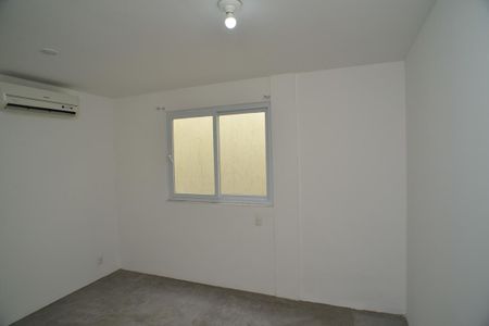 Casa de condomínio à venda com 400m², 6 quartos e 2 vagas Casa de condomínio à venda com 400m², 6 quartos e 2 vagasSuíte