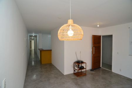 Casa de condomínio à venda com 400m², 6 quartos e 2 vagas Casa de condomínio à venda com 400m², 6 quartos e 2 vagasSala