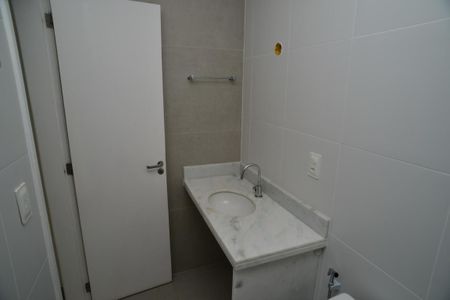 Casa de condomínio à venda com 400m², 6 quartos e 2 vagas Casa de condomínio à venda com 400m², 6 quartos e 2 vagasBanheiro Suíte