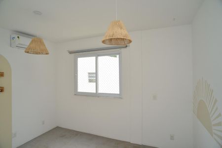 Casa de condomínio à venda com 400m², 6 quartos e 2 vagas Casa de condomínio à venda com 400m², 6 quartos e 2 vagasSuíte 2º Piso