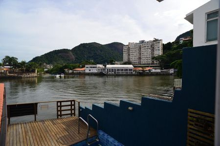 Casa de condomínio à venda com 400m², 6 quartos e 2 vagas Casa de condomínio à venda com 400m², 6 quartos e 2 vagasVista Suíte Principal