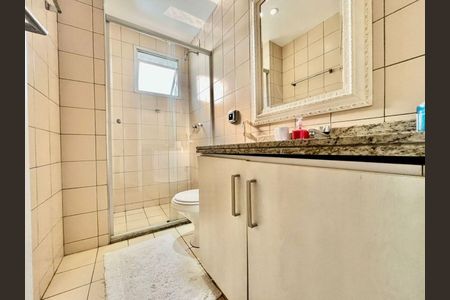Apartamento à venda com 222m², 3 quartos e 3 vagas Apartamento à venda com 222m², 3 quartos e 3 vagasBanheiro 2