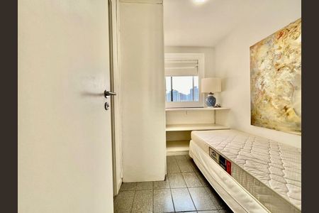 Apartamento à venda com 222m², 3 quartos e 3 vagas Apartamento à venda com 222m², 3 quartos e 3 vagasQuarto 2