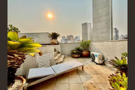 Apartamento à venda com 222m², 3 quartos e 3 vagas Apartamento à venda com 222m², 3 quartos e 3 vagasCobertura