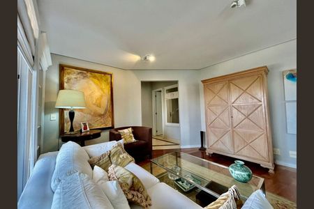 Apartamento à venda com 222m², 3 quartos e 3 vagas Apartamento à venda com 222m², 3 quartos e 3 vagasSala