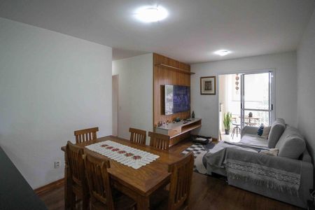 Apartamento à venda com 3 quartos, 77m² em Vila Paulo Silas, São Paulo