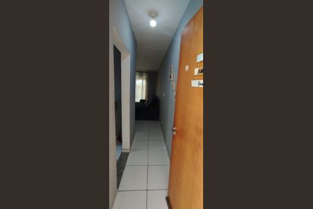 Corredor de apartamento para alugar com 2 quartos, 65m² em Bom Retiro, São Gonçalo