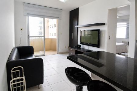 Sala de apartamento para alugar com 1 quarto, 35m² em Morro dos Ingleses, São Paulo