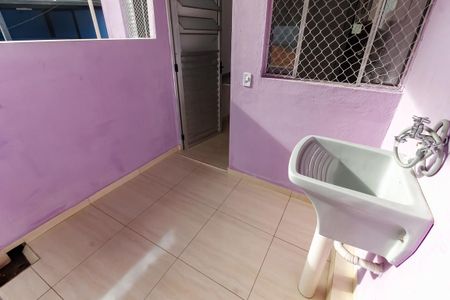 Casa para alugar com 38m², 1 quarto e 1 vagaÁrea de Serviço