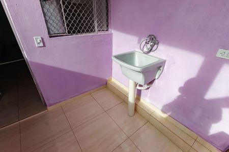 Casa para alugar com 38m², 1 quarto e 1 vagaÁrea de Serviço