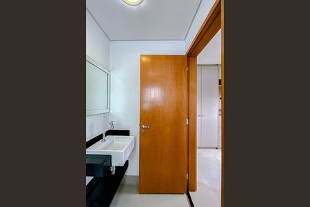 Apartamento para alugar com 77m², 2 quartos e 2 vagas Apartamento para alugar com 77m², 2 quartos e 2 vagasBanheiro da Suíte
