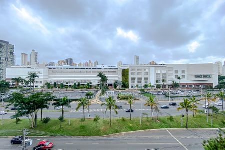 Apartamento para alugar com 77m², 2 quartos e 2 vagas Apartamento para alugar com 77m², 2 quartos e 2 vagasVista da Varanda