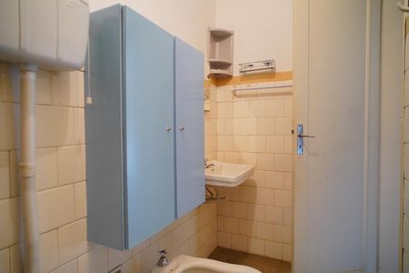 Apartamento à venda com 79m², 2 quartos e sem vagaBanheiro 