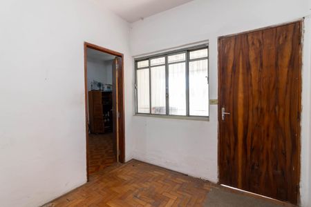 Casa à venda com 250m², 3 quartos e 5 vagas Casa à venda com 250m², 3 quartos e 5 vagasEdícula - Sala
