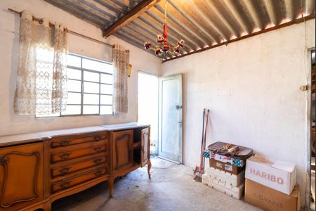 Casa à venda com 250m², 3 quartos e 5 vagas Casa à venda com 250m², 3 quartos e 5 vagasDepósito / Quarto de Serviço
