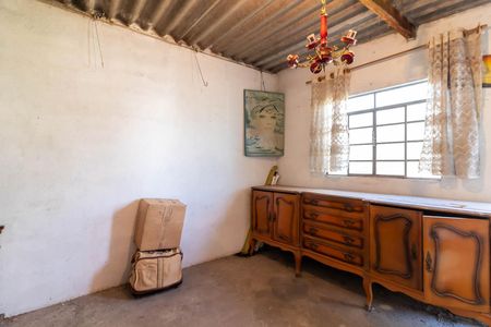 Casa à venda com 250m², 3 quartos e 5 vagas Casa à venda com 250m², 3 quartos e 5 vagasDepósito / Quarto de Serviço